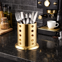 מתקן לסכום זהב בעיצוב יוקרתי למטבח