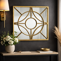 מראת קיר מתכת מוזהבת