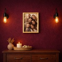 מסגרת תמונה זהב מעוצבת לקיר