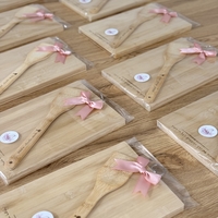 קרש חיתוך עם חריטה