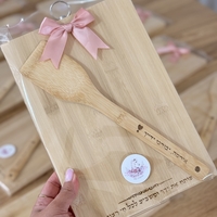 קרש חיתוך עם חריטה