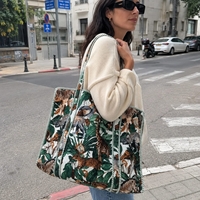 תיק TOTE אמזוניאן ווילד · Amazonian Wild