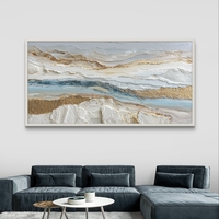 תמונת קנבס לרוחב בסגנון אבסטרקטי עם שכבות לבן ותכלת ונגיעות זהב לעיצוב סלון רגוע ויוקרתי