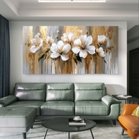 תמונת קנבס Golden Harmony – פרחים לבנים בעיצוב מופשט עם נגיעות זהב ואפור