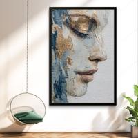 תמונת קנבס של דיוקן צד בגווני כחול, לבן וזהב בהדפסה חלקה – תכשיט לבית