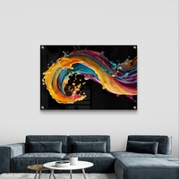 תמונת זכוכית אבסטרקטית עם גל צבעוני דינמי בגווני זהב, טורקיז וורוד בעיצוב מודרני