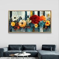 תמונת קנבס לרוחב עם פרחים צבעוניים בגווני אדום, כתום ושמנת על רקע מודרני בגווני כחול וזהב.