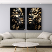 זוג תמונות זכוכית בעיצוב פורטרט מודרני בשחור וזהב עם פרגמנטים גיאומטריים יוקרתיים