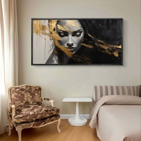 תמונת קנבס לרוחב עם דיוקן נשי בגווני שחור ולבן ונגיעות זהב בעיצוב מודרני ויוקרתי