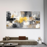 תמונת זכוכית לרוחב בעיצוב אבסטרקטי בגווני אפור, שחור וזהב עם מראה מודרני ויוקרתי