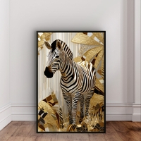 תמונת קנבס זברה מוזהבת בעיצוב יוקרתי לסלון