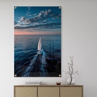 תמונת זכוכית של יאכטה השטה בים לקראת שקיעה – NEXTGEN BY BAR