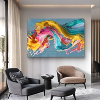 תמונת זכוכית אבסטרקטית עם גל צבעים דינמי בגווני טורקיז, צהוב וורוד בעיצוב מודרני