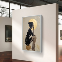 תמונת קנבס של דמות נשית אמנותית עם אלמנטים זהובים, בעיצוב מודרני ואלגנטי לבית