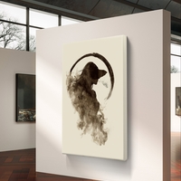 תמונת קנבס עם דמות נשית מופשטת בעשן רך ובסגנון מינימליסטי בגוונים טבעיים