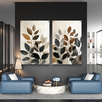 עיצוב קיר מודרני עם סט זכוכית זוג של עלים בגווני חום, אפור ובז’ בהדפסה חלקה.