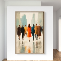 היא במרכז – תמונת קנבס דמויות עירוניות עם שמלה כתומה בפורמט אנכי | MS1643