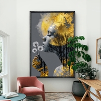 תמונת קנבס אומנותית של אישה עם נגיעות זהב, עצים ופרח, בעיצוב רגשי ומודרני