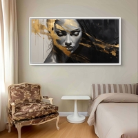 תמונת קנבס לרוחב עם דיוקן נשי בגווני שחור ולבן ונגיעות זהב בעיצוב מודרני ויוקרתי