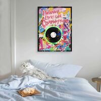 תמונת LED תקליט גרפיטי עם משפט השראה – הדפס משודרג עם מריחות צבע, מופעלת על סוללות עם שלט רחוק מידה 63*83 ס