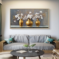 תמונת קנבס לסלון – אגרטלי זהב עם פרחים לבנים | דגם TS5943