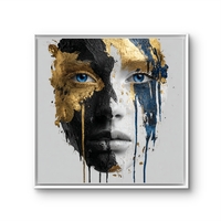 תמונת קנבס מרובעת עם דיוקן נשי אבסטרקטי בשחור ולבן, נגיעות זהב וכחול, הדפסה חלקה ללא תבליט