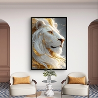 תמונת קנבס של אריה לבן עם נגיעות זהב בעיצוב יוקרתי, שקט ועוצמתי לבית
