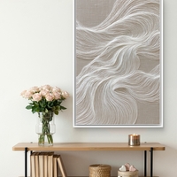 יצירת קנבס אבסטרקטית עם תנועה רכה על רקע טבעי