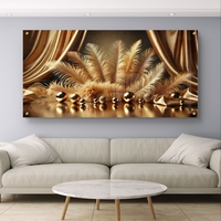 קטיפה מוזהבת – תמונת זכוכית יוקרתית עם נוצות זהב ווילונות דרמטיים | PN2503