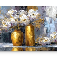 תמונת קנבס Golden Bloom – אגרטלי זהב עם פרחים לבנים על רקע מופשט יוקרתי