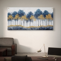 תמונת זכוכית לרוחב עם עצים בגווני כחול וזהב על רקע ערפילי – תכשיט לבית