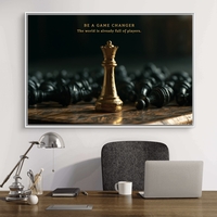 Be A Game Changer – תמונת קנבס לרוחב מלכת שחמט זהב על רקע כהה