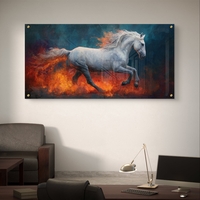 תמונת זכוכית בהדפסה חלקה של סוס לבן דוהר בין להבות אש, בעיצוב דרמטי ועוצמתי לסלון או פינת אוכל.