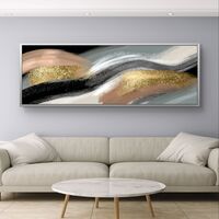 ציור קיר פנורמי דרמטי עם קווים זורמים וזהב מנצנץ