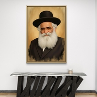 תמונת קנבס של רב מכובד עם זקן לבן וכובע שחור, על רקע בגוונים חמימים, משדרת רוחניות וחוכמה.