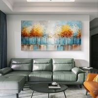 תמונת זכוכית לרוחב עם שדרת עצים בגווני תכלת וזהב המשתקפים במים, בהדפסה חלקה לעיצוב קיר יוקרתי ומרגיע.