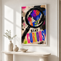 תמונת קנבס השראה STAY CURIOUS בעיצוב גרפיטי | דגם MT397