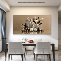 אגרטלים נואר – תמונת זכוכית טבע דומם עם אגרטלים שחור-זהב ופריחה מעוצבת | PN1005