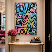 Love Street – תמונת זכוכית גרפיטי צבעונית עם לבבות לסלון | MG3073