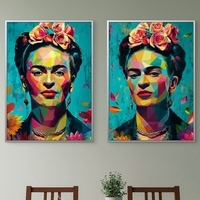 צמד תמונות קנבס של פרידה קאלו בעיצוב גיאומטרי צבעוני מתוך קולקציית NEXTGEN BY BAR מבית תכשיט לבית.