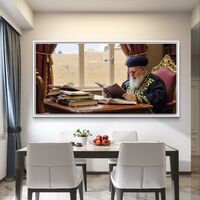 תמונת קנבס המציגה רב גדול בלימוד תורה, יושב לצד שולחן עם ספרי קודש, על רקע נוף יהודי מסורתי הנשקף מחלון גדול.