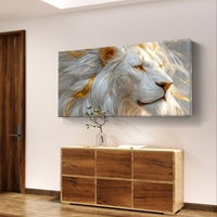 תמונת קנבס לרוחב של אריה לבן עם נגיעות זהב בעיצוב יוקרתי לעיצוב הבית