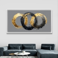 תמונת קיר רוחבית יוקרתית – טבעות זהב ושחור עם אפקט אבק זהב וספלשים עדינים