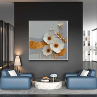 עלי זהב – תמונת קנבס פרחים לבנים עם זהב ואפור | SQ3381