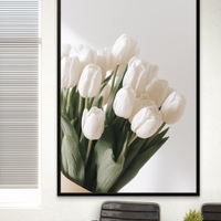 תמונת קנבס של זר טוליפים לבנים ברקע בהיר וסגנון נקי – NEXTGEN BY BAR