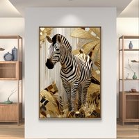 ציור זברה עם אלמנטים זהב מודרני על קנבס