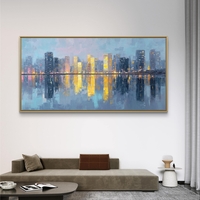 ציור עיר מודרני עם בניינים מוארים והשתקפות רכה על פני מים