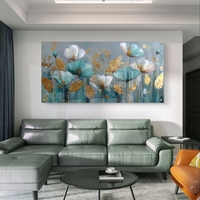 תמונת זכוכית לרוחב עם פרחים בגווני טורקיז ולבן ונגיעות זהב בעיצוב אלגנטי