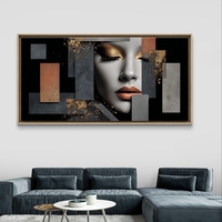 תמונת קנבס עם דיוקן נשי בשחור־אפור ואלמנטים גיאומטריים בגווני נחושת וזהב, בהדפסה חלקה ללא תבליט.