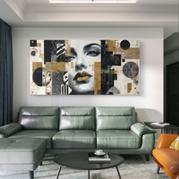 תמונת זכוכית לרוחב עם פורטרט נשי אבסטרקטי בגווני שחור, לבן וזהב לעיצוב סלון מודרני